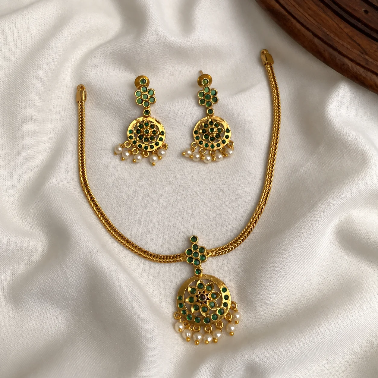 Simple Green Stone Necklace - Handcrafted Jewellery by Gleaming Glitz