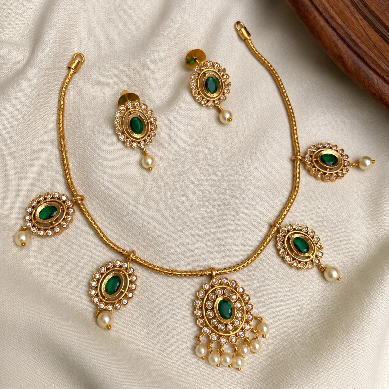Emerald Stone Designer Necklace - Handcrafted Jewellery by Gleaming Glitz