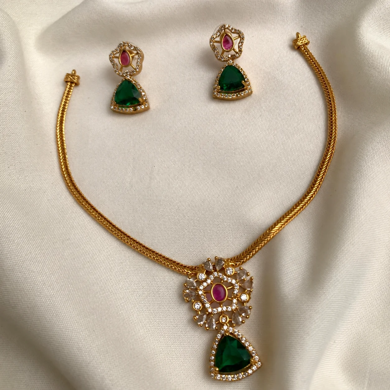 Green Stone Simple Necklace - Handcrafted Jewellery by Gleaming Glitz