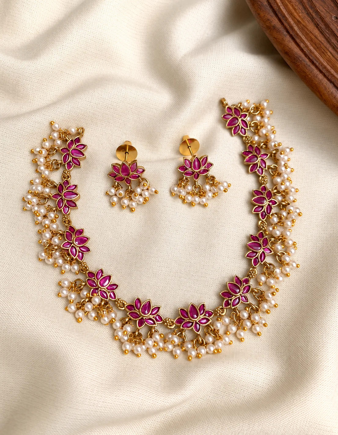 Red Kempu Lotus Necklace - Handcrafted Jewellery by Gleaming Glitz