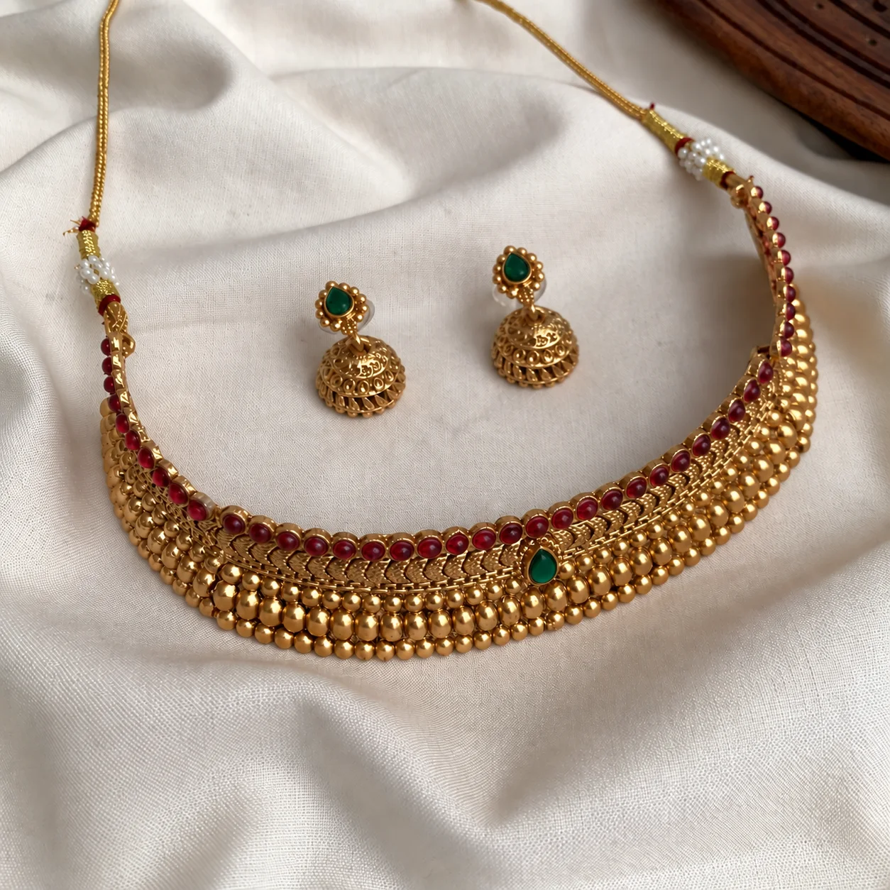 Elegant Antique Choker Set - Handcrafted Jewellery by Gleaming Glitz