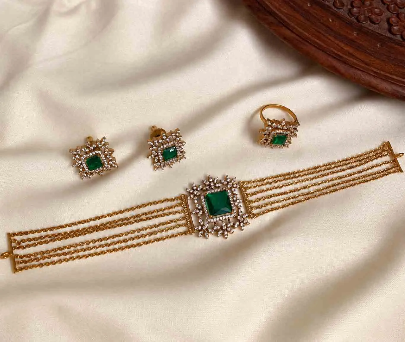 Elite Green  Stoned Choker Necklace - Handcrafted Jewellery by Gleaming Glitz