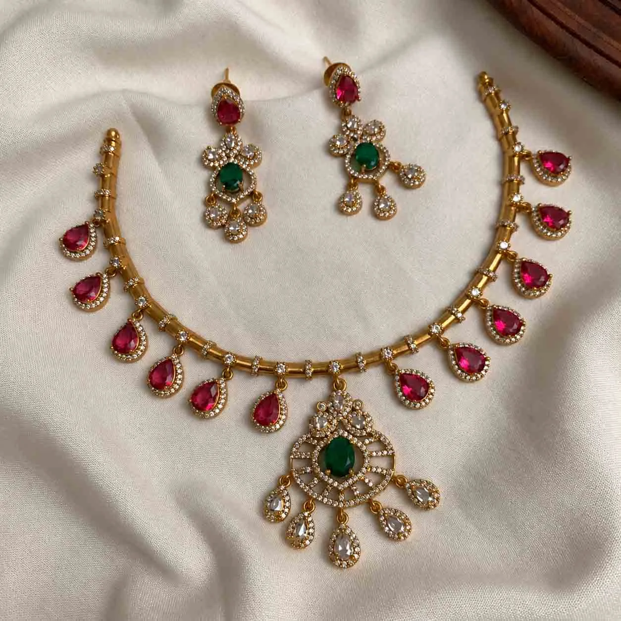 Ruby and Emerald Hasli Necklace - Necklaces by Gleaming Glitz
