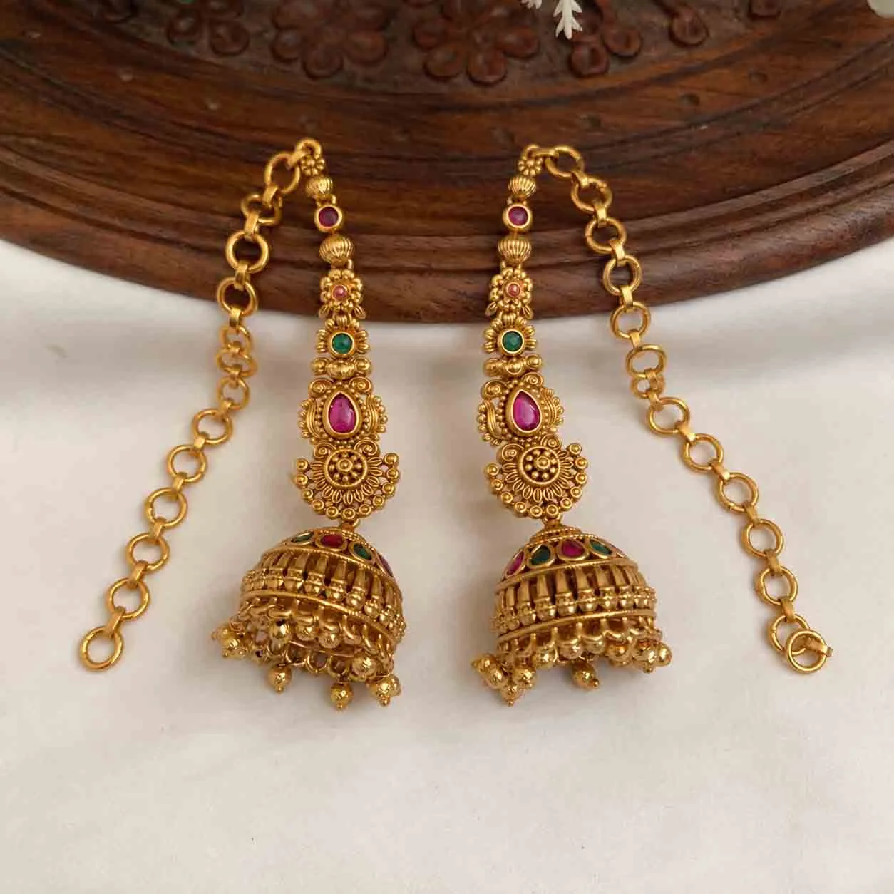 Traditional Kemp jumka with ear chain - Jumka by Gleaming Glitz